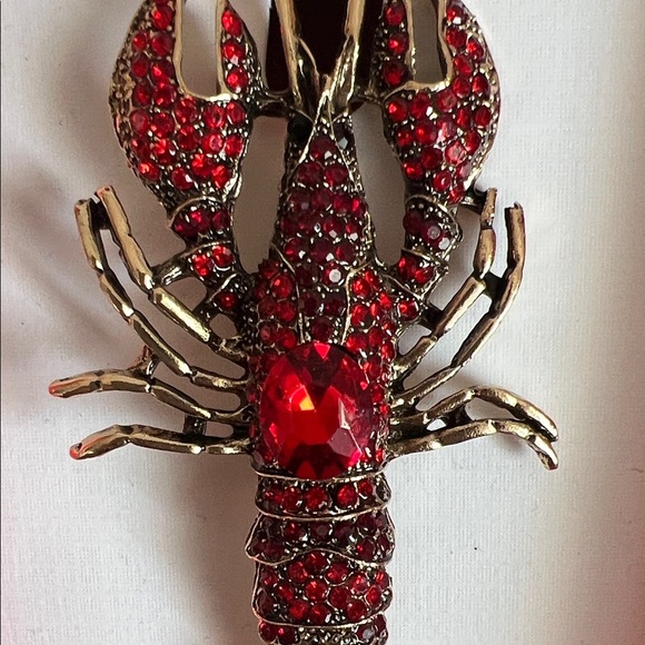 Piper K | Lobster Brooch 🦞 - Picture 8 of 8